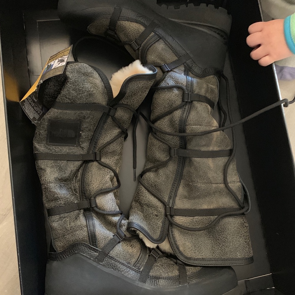 $600 the north face cyros winter high boots women shoes fur leather 7.5 rare